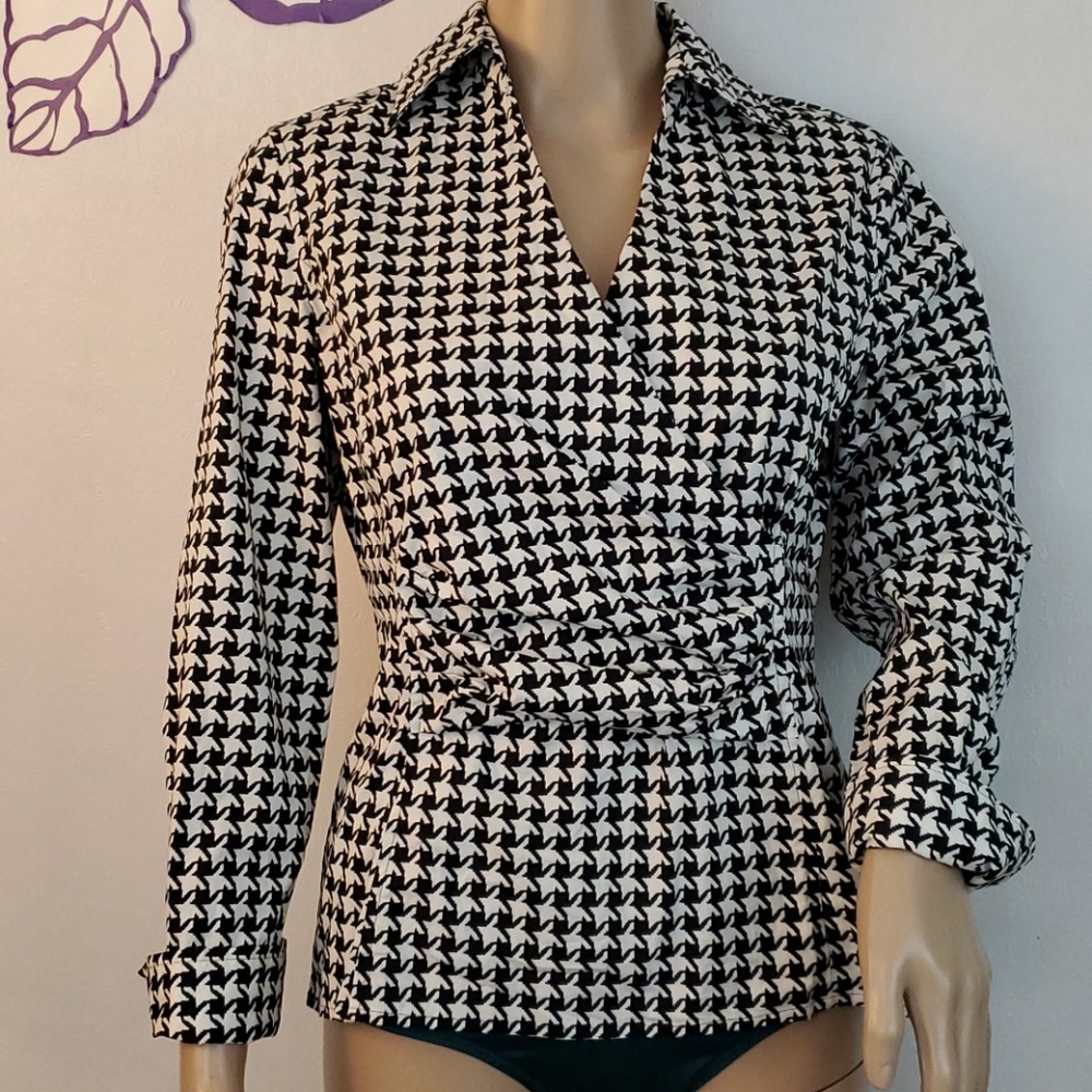 Talbots black white herringbone pop over blouse380